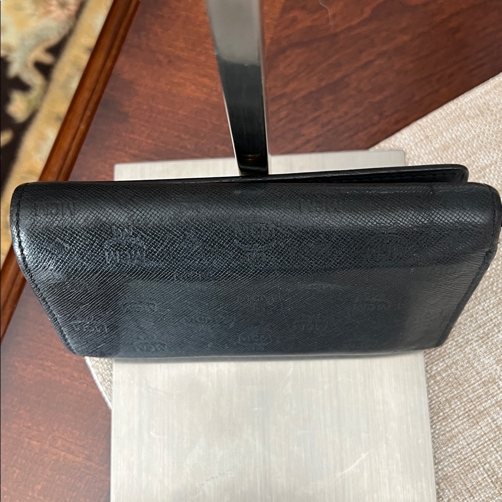 Low Start MCM Black Leather Logo Plate Continental Wallet with Gold Hardware GUC - Picture 8 of 15